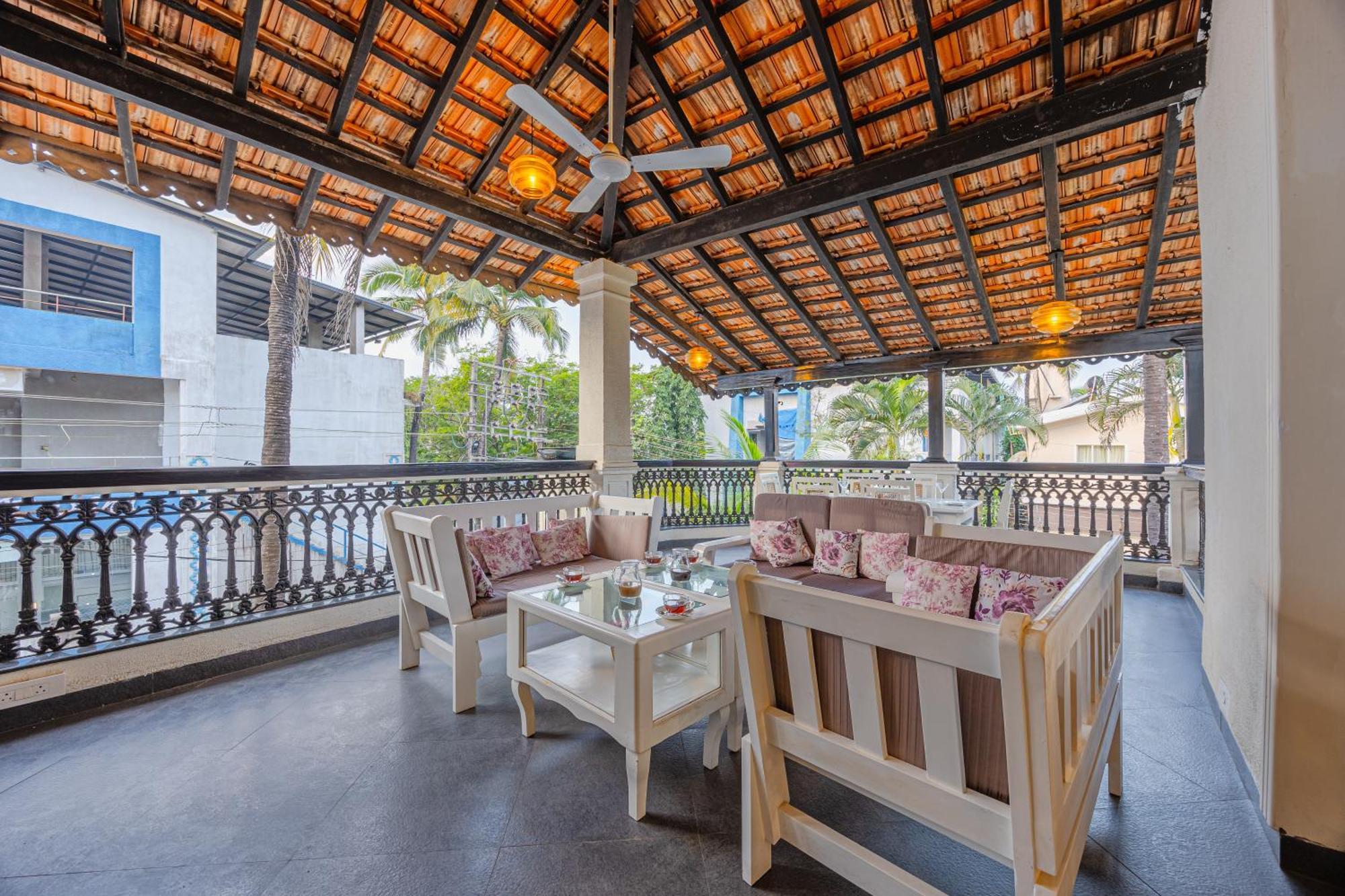 Elivaas 4 Bhk Villa Near Beach With Private Pool & Bar - Casa Boa Vida แคนโดลิม ภายนอก รูปภาพ