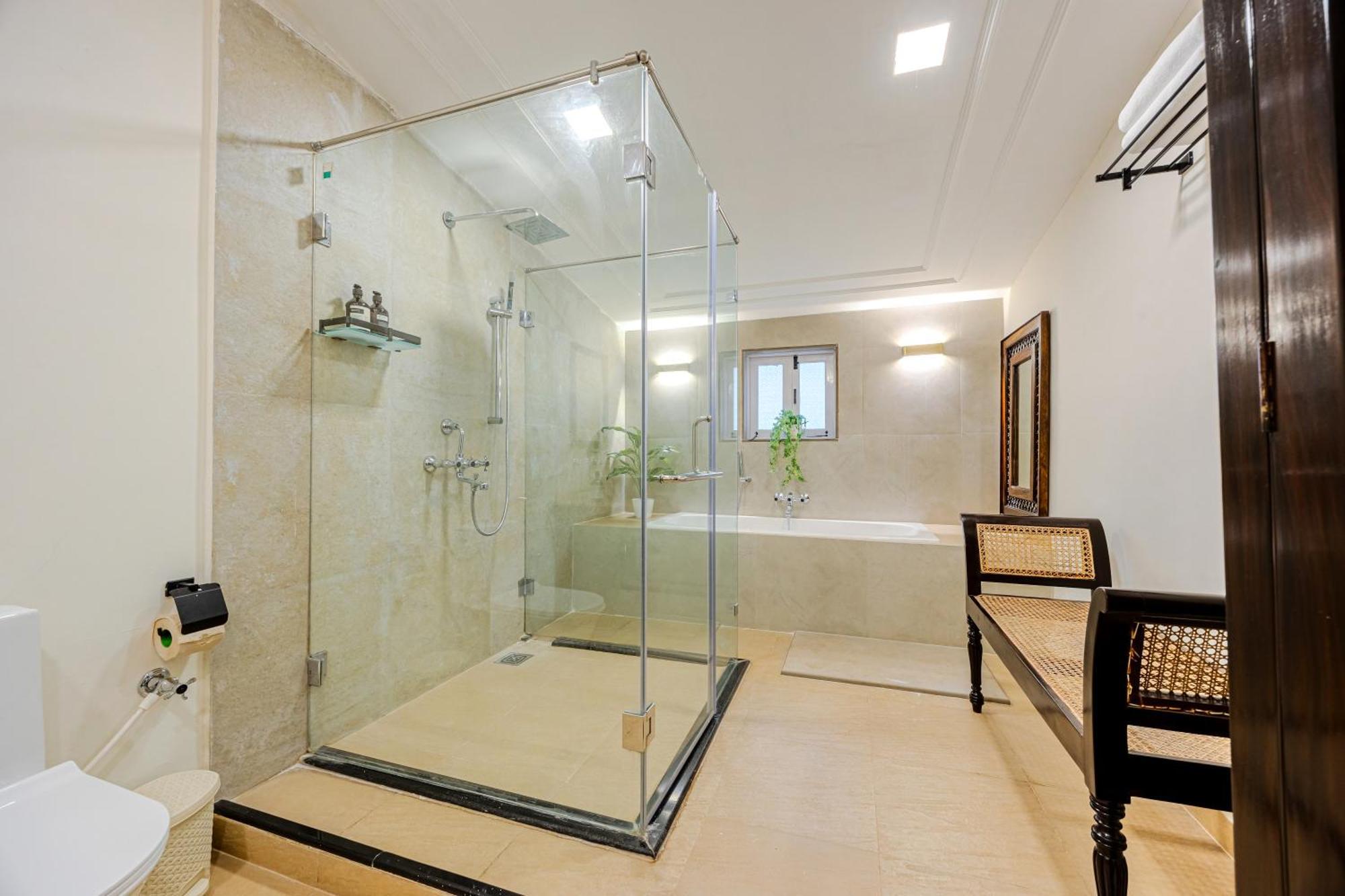 Elivaas 4 Bhk Villa Near Beach With Private Pool & Bar - Casa Boa Vida แคนโดลิม ภายนอก รูปภาพ