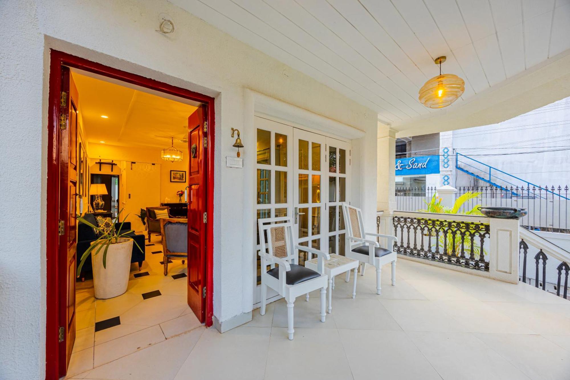 Elivaas 4 Bhk Villa Near Beach With Private Pool & Bar - Casa Boa Vida แคนโดลิม ภายนอก รูปภาพ