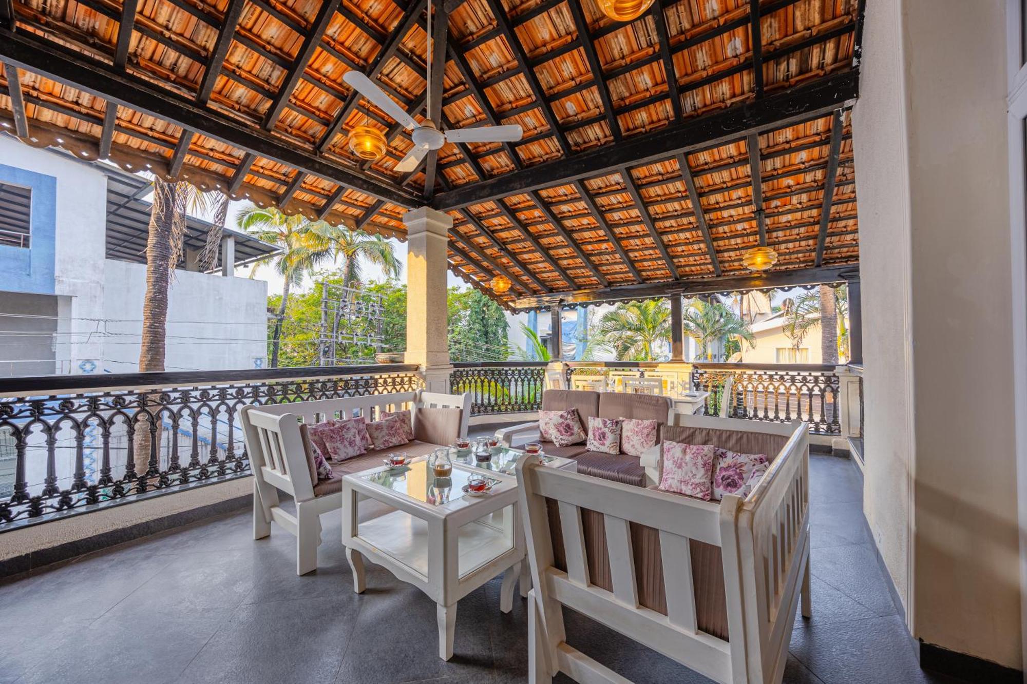 Elivaas 4 Bhk Villa Near Beach With Private Pool & Bar - Casa Boa Vida แคนโดลิม ภายนอก รูปภาพ