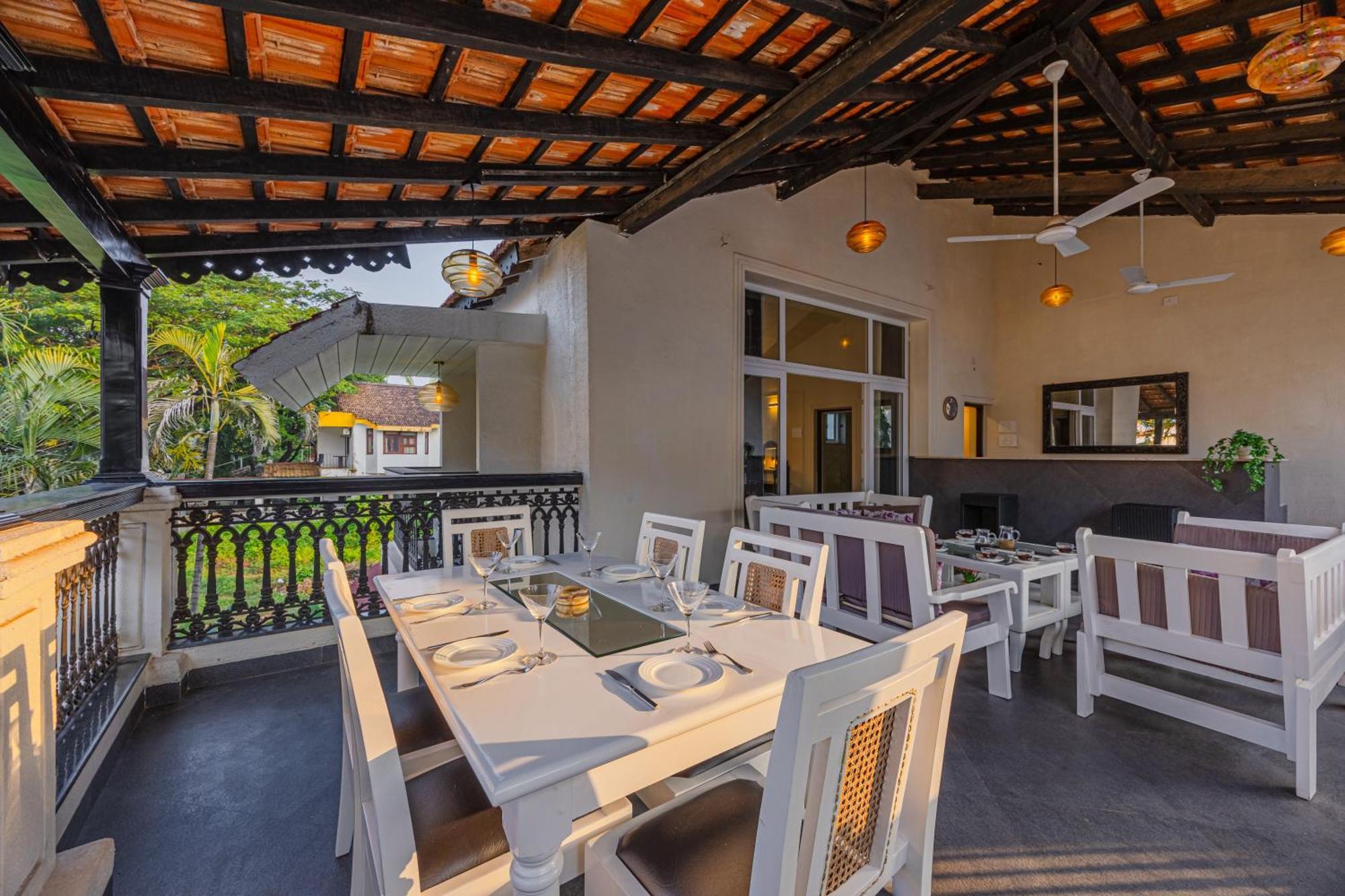 Elivaas 4 Bhk Villa Near Beach With Private Pool & Bar - Casa Boa Vida แคนโดลิม ภายนอก รูปภาพ