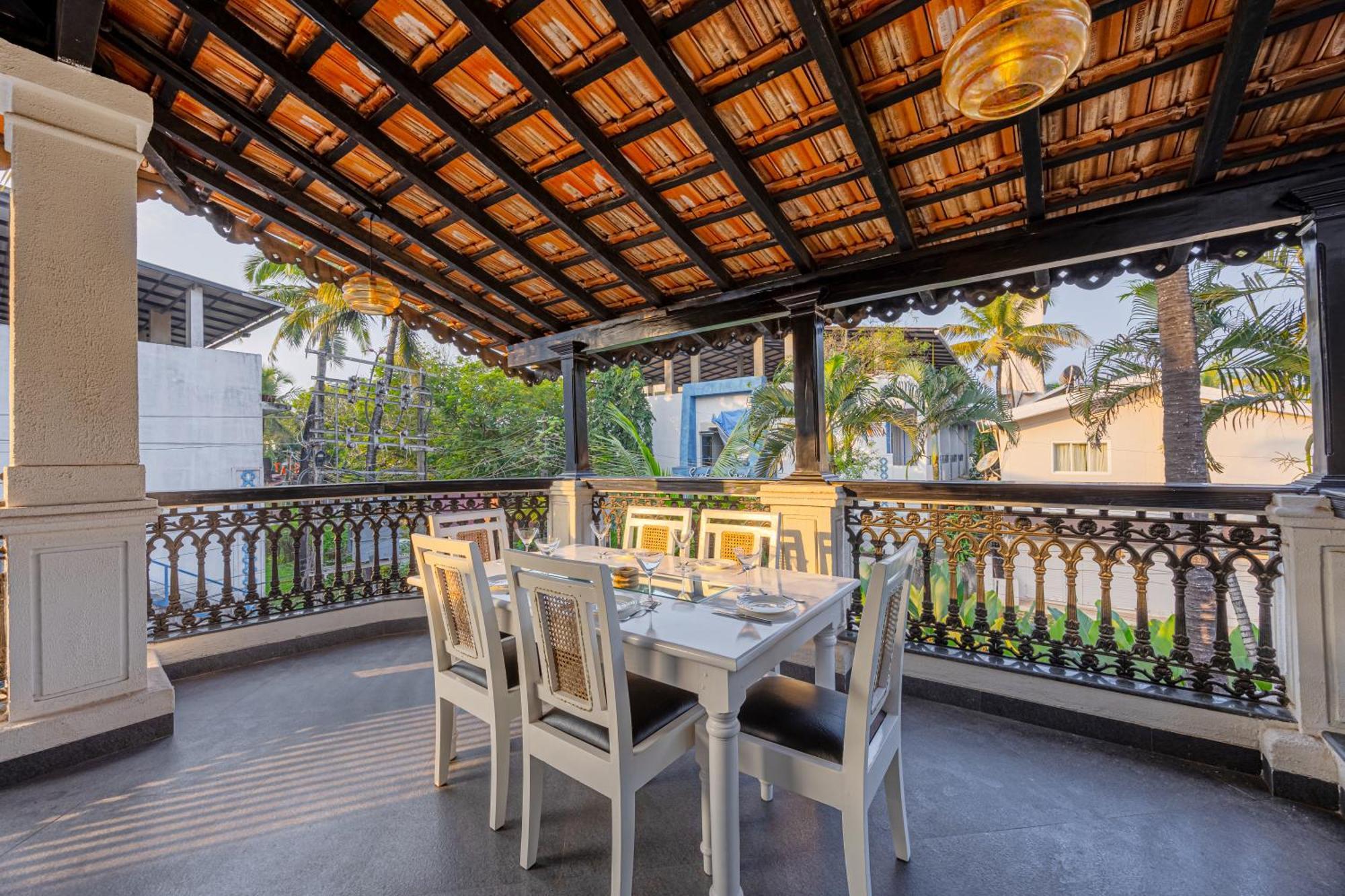 Elivaas 4 Bhk Villa Near Beach With Private Pool & Bar - Casa Boa Vida แคนโดลิม ภายนอก รูปภาพ