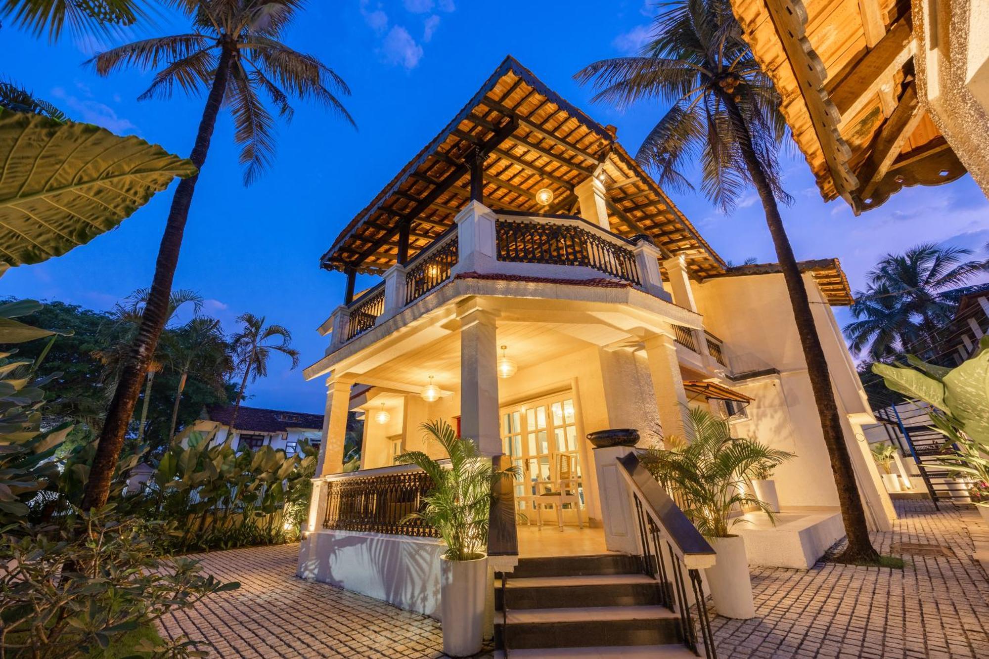 Elivaas 4 Bhk Villa Near Beach With Private Pool & Bar - Casa Boa Vida แคนโดลิม ภายนอก รูปภาพ
