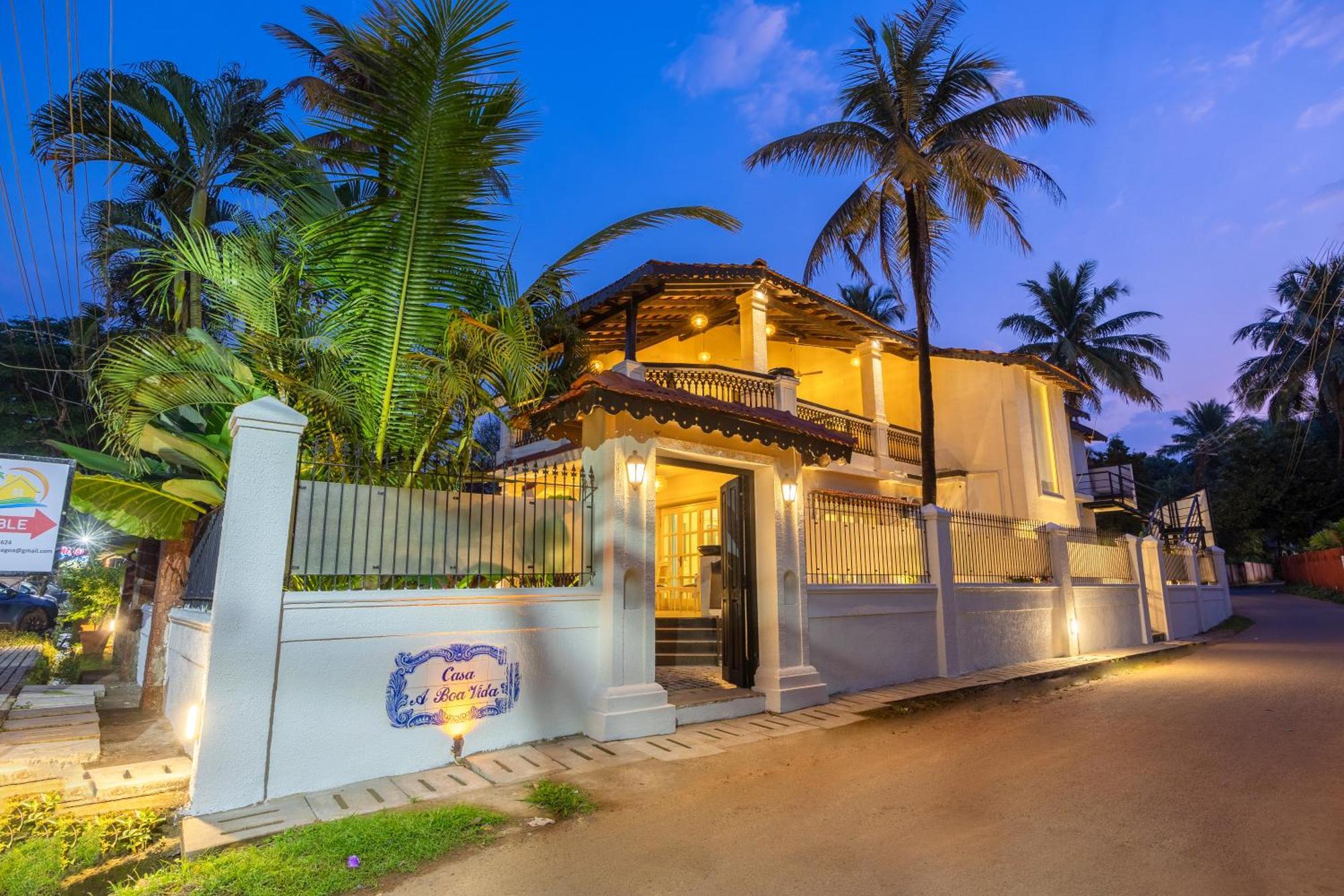 Elivaas 4 Bhk Villa Near Beach With Private Pool & Bar - Casa Boa Vida แคนโดลิม ภายนอก รูปภาพ