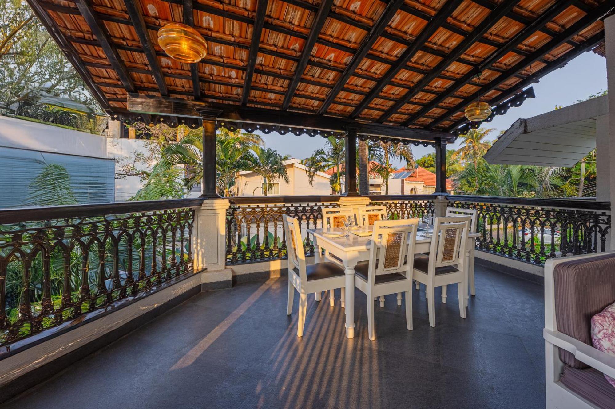 Elivaas 4 Bhk Villa Near Beach With Private Pool & Bar - Casa Boa Vida แคนโดลิม ภายนอก รูปภาพ